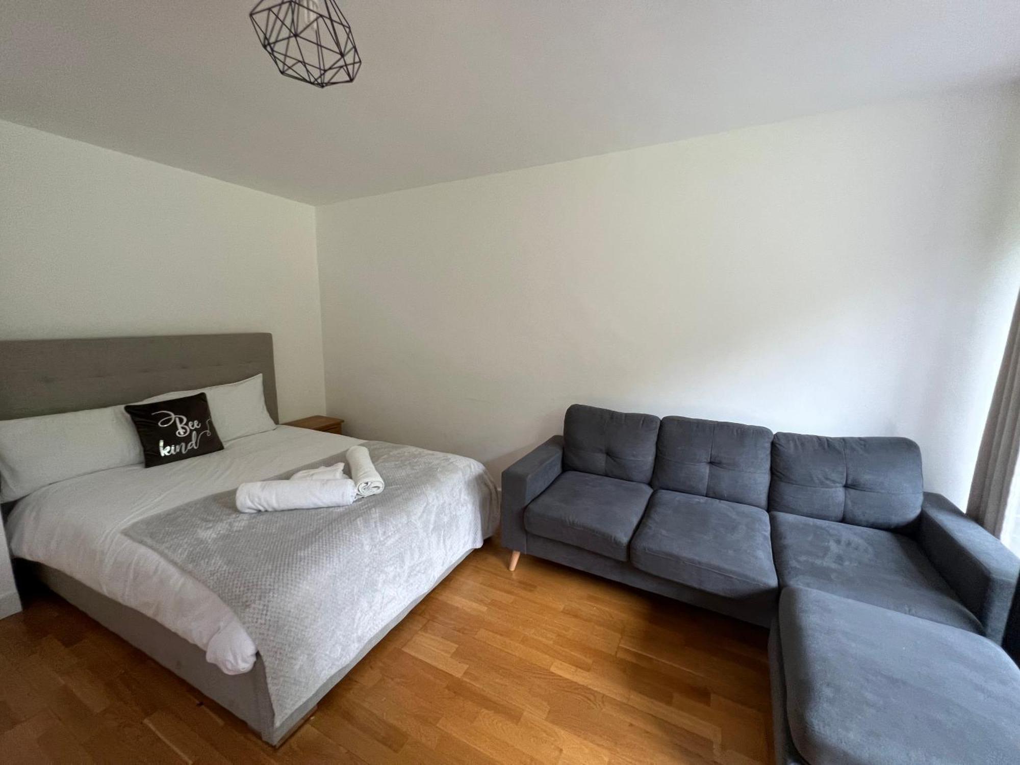 דירות לונדון Entire Flat In Euston-Kings Cross מראה חיצוני תמונה